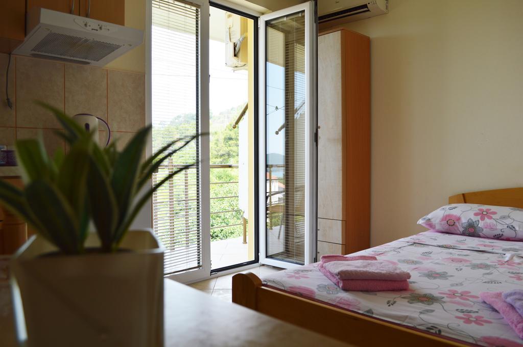 Guest House Ivana Tivat Luaran gambar